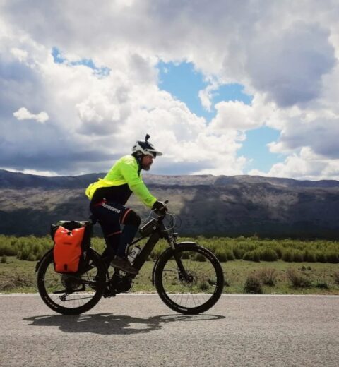 Cycling Interview | Juan from Boa Mistura Shares His Travel and Cycling Experiences