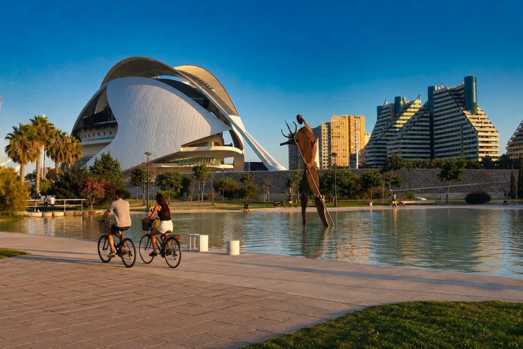 Cycling Tourism in Valencia with Bikademy Studies
