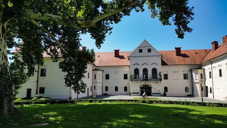 Lužnica Castle