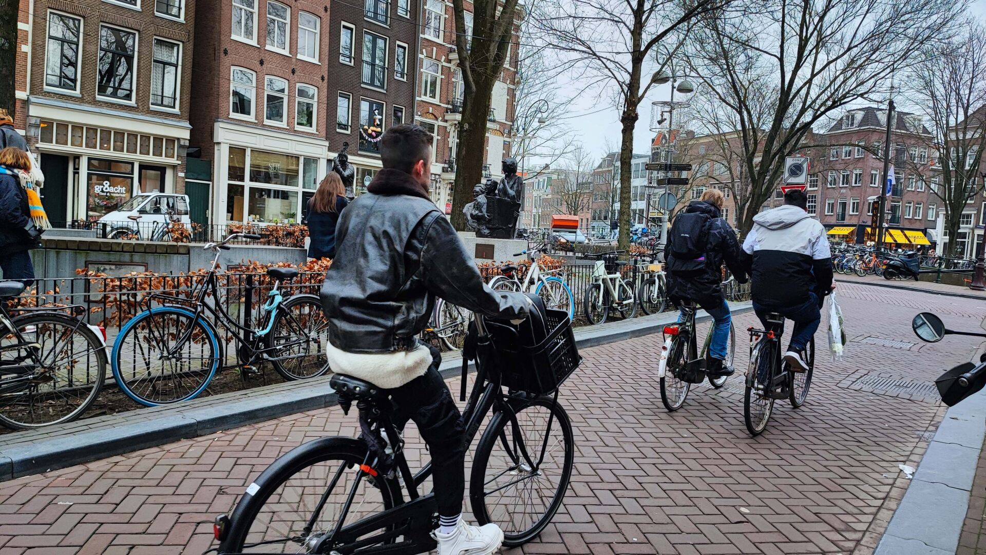 Gaelic Cycling - Dutch Cycling Infrastructure 1