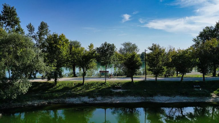 Zajarki Lake